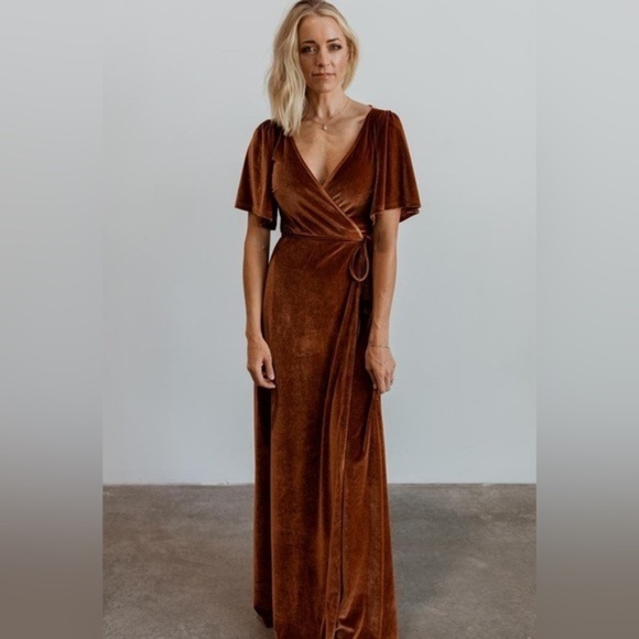 BALTIC BORN Meghan Velvet Wrap Maxi Dress size small Color Spice - Picture 1 of 14
